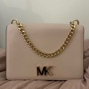 Michael Kors | Light Pink with Gold Chain Plain Leather Logo Shoulder Bag